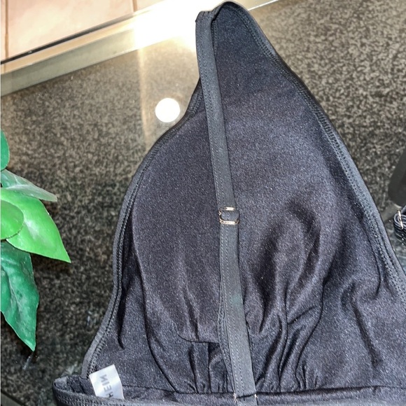 Black Swimsuit - Picture 4 of 6